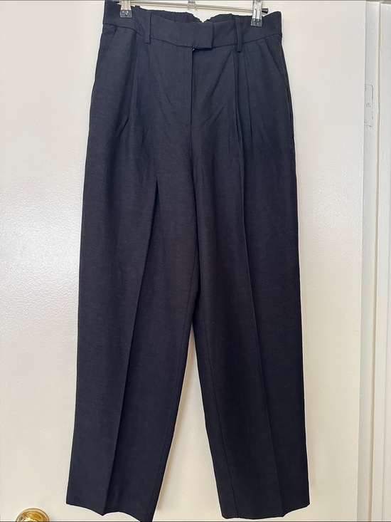 H&M Pants - H&M Black High-Waist Pleated Trousers
